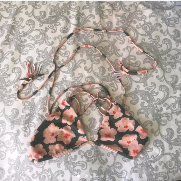 Acacia bikini top - Picture 1 of 4